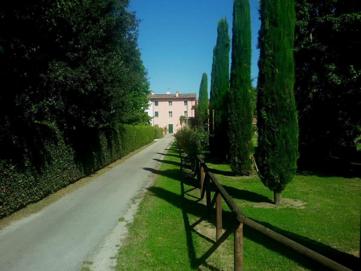 Gasthaus "Encantea" Lovely Country House Lucca Exterior foto