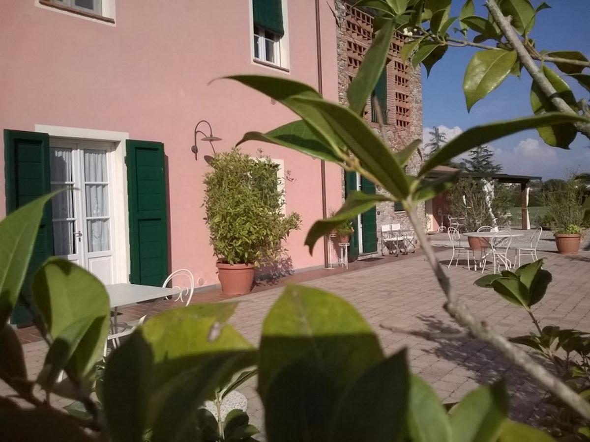 Gasthaus "Encantea" Lovely Country House Lucca Exterior foto